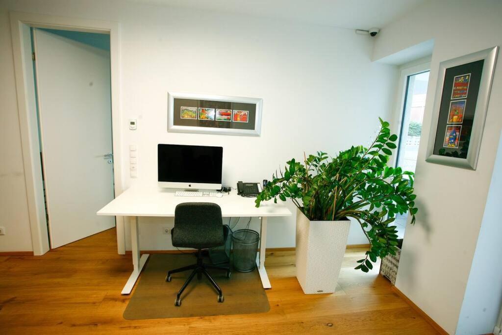 Top Central Apartment On Karlsplatz เวียนนา ภายนอก รูปภาพ