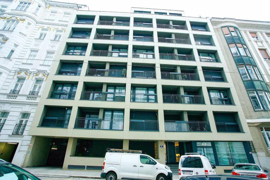 Top Central Apartment On Karlsplatz เวียนนา ภายนอก รูปภาพ